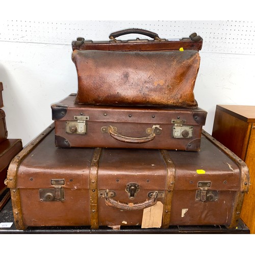 472 - Travel trunk, suitcase, leather gladstone bag