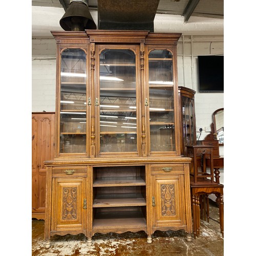 540 - Oak bookcase over cupboard