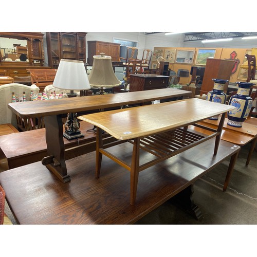 623 - NH Chapman, 'Siesta' Mid century teak lounge table 121 x 42 x 42 cm