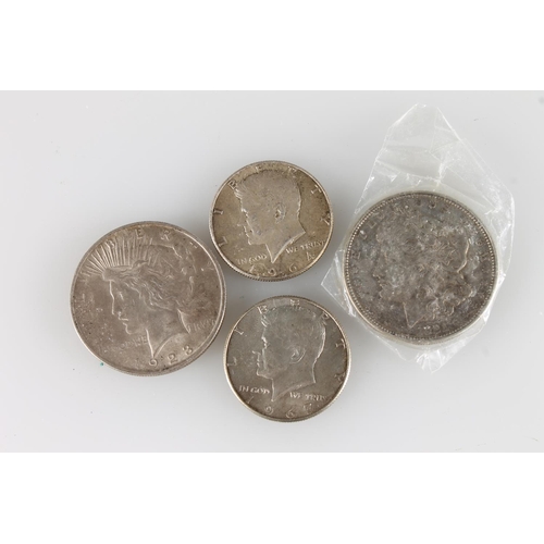 491 - UNITED STATES OF AMERICA USA coins to include Morgan dollar 1921, Peace dollar 1923 and two Kennedy ... 