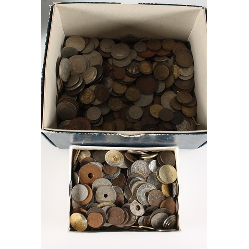 498 - British non silver pre-decimal coin collection and a box of mixed foreign coins including Palestine,... 