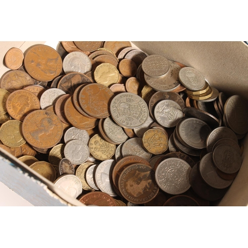 498 - British non silver pre-decimal coin collection and a box of mixed foreign coins including Palestine,... 