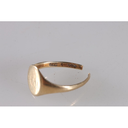 574 - 9ct gold signet ring, clipped, 1.9g.