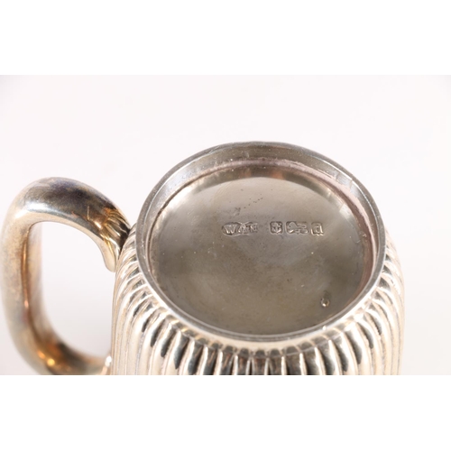 576 - Edwardian silver christening mug 'Alice Ainslie Laurie' Birmingham 1903, 120g.