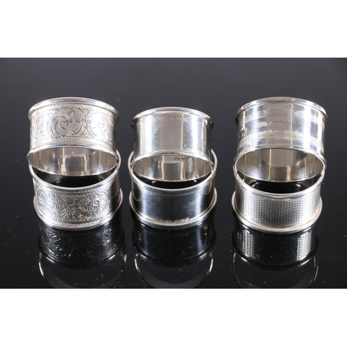 582 - Eight silver napkin rings, 107g.