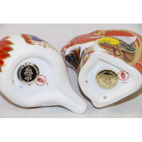 287 - Royal Crown Derby squirrel paperweight with gold stopper and a Royal Crown Derby robin paperweight w... 