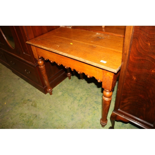 688 - Late 19th century oak side table, 76cm high.