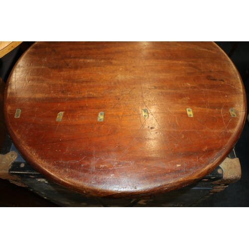 744 - Edwardian mahogany round butlers serving tray with fluted brass handles, W60cm