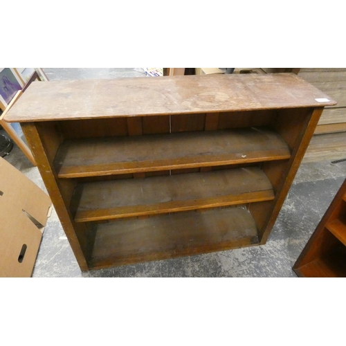 505 - Two small vintage bookcases.