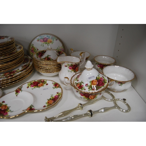 128 - Collection of Royal Albert 'Old Country Roses' dinner and tablewares to include dinner plates, side ... 