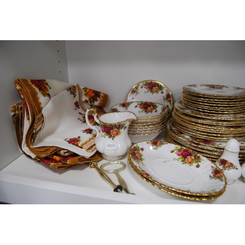 128 - Collection of Royal Albert 'Old Country Roses' dinner and tablewares to include dinner plates, side ... 