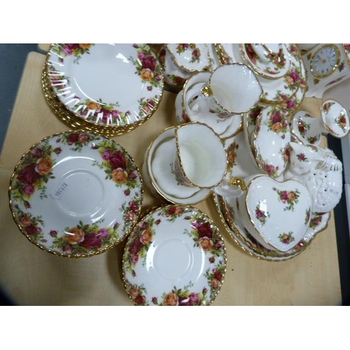 170 - Large collection of Royal Albert 'Old Country Roses' pattern ceramics to include a tea set, dinnerwa... 