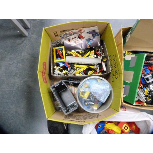 172 - Two cartons containing a large quantity of assorted Lego.  (2)