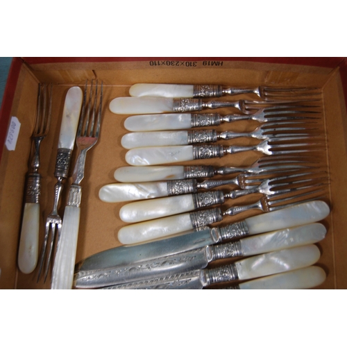 178 - Set of twelve loose fruit knives and forks with mother of pearl handles.