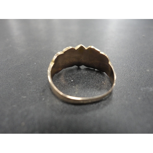 210 - Late Victorian 9ct gold lady's ring, hallmarks for Birmingham, 1.8g gross.