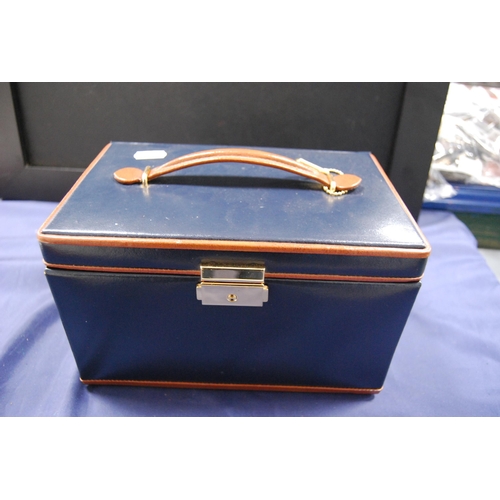 220 - Jewellery box containing assorted costume and silver jewellery to include earrings, chains, bracelet... 