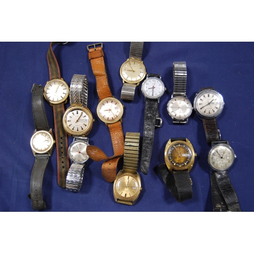 226 - Collection of gents' Timex manual wind, automatic and quartz wristwatches.  (12)