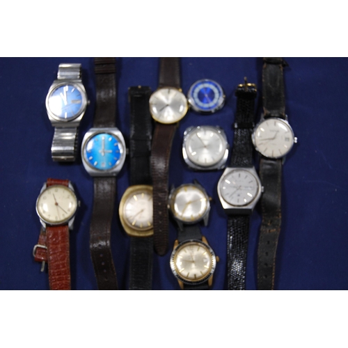 227 - Collection of gents' manual wind and quartz watches and watch heads to include Bulova quartz, Rotary... 