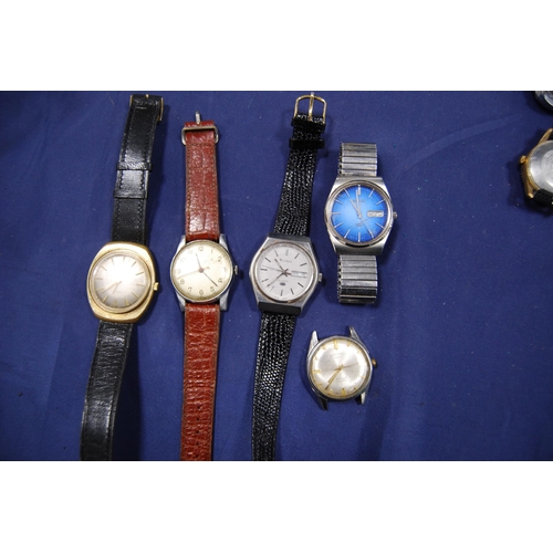 227 - Collection of gents' manual wind and quartz watches and watch heads to include Bulova quartz, Rotary... 