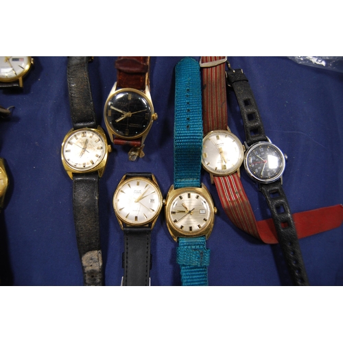 230 - Group of gents' automatic and manual wind wristwatches to include Ingersoll, Timex, Avia, Bentima, P... 