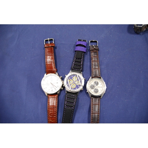 231 - Seven gents' quartz chronograph wristwatches to include Seiko, Sekonda etc.  (7)