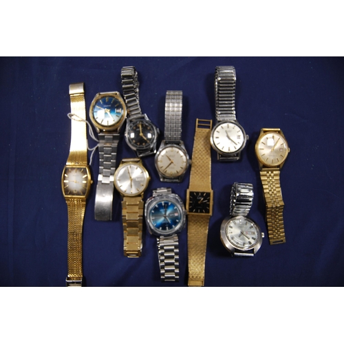 232 - Gents' manual wind wristwatches to include Ingersoll Valiant, Trafalgar, Majex, Accurist, Original e... 