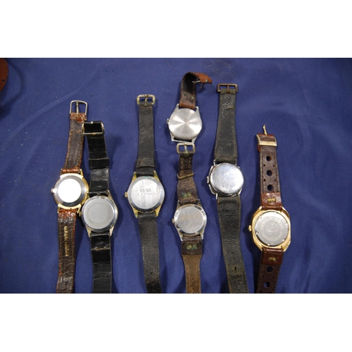 233 - Collection of gents' manual wind wristwatches and watch heads to include Smith's De Luxe, Trafalgar,... 