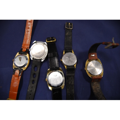 233 - Collection of gents' manual wind wristwatches and watch heads to include Smith's De Luxe, Trafalgar,... 