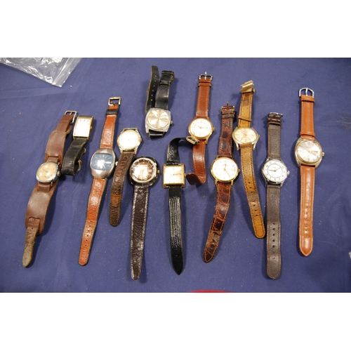 236 - Group of gents' manual wind and quartz wristwatches to include Ingersoll, Ruby, Arkay, Deanby, Mento... 