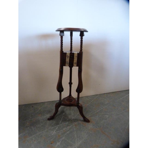 290 - Reproduction plant stand.