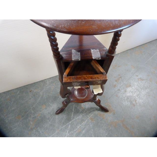 290 - Reproduction plant stand.