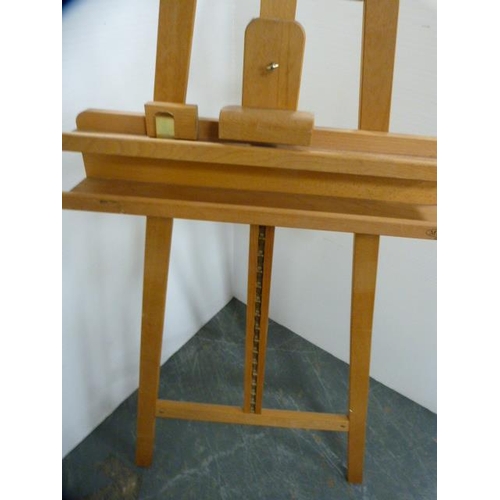 297 - Adjustable picture easel.