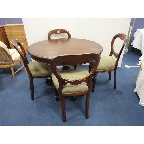 330 - Victorian-style mahogany breakfast table and a set of four Victorian-style balloon-back dining chair... 