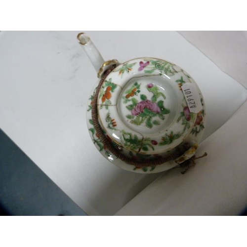 44 - 18th century famille rose charger (a/f) also a 19th century Chinese famille rose teapot (a/f).