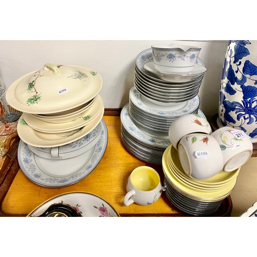 271 - Noritake dinnerware, Royal Doulton dinnerware, etc