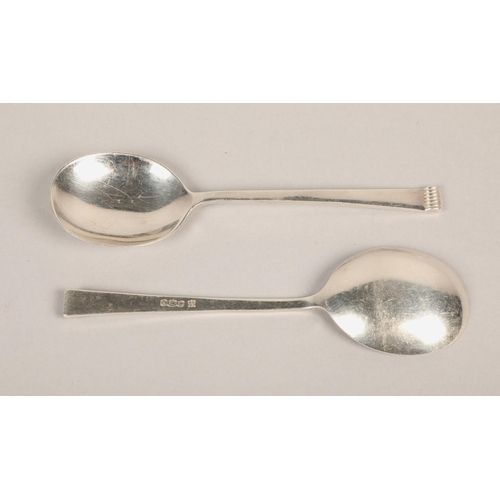 205 - Pair of silver spoons Sheffield in case