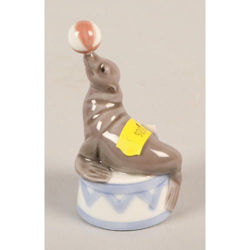 333 - Lladro figure of seal, no. 5392