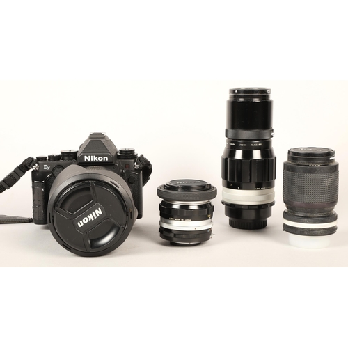 356 - Nikon AF-S Nikkor 28-300mm camera with accessories