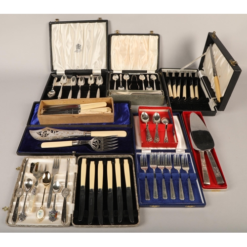 393 - Assorted cased silver plated cutlery including teaspoons, afternoon tea knives, servers, etc 