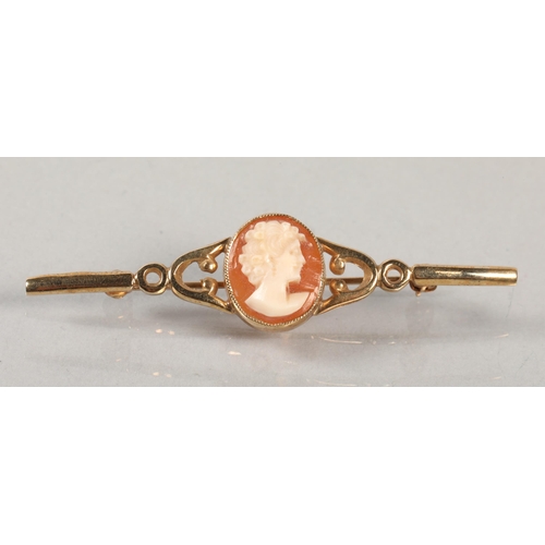 65 - 9 ct gold cameo brooch.weight 2.7 grams