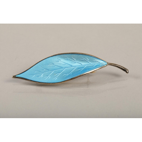 70 - Norwegian silver enamel brooch in the form of a leaf, By David Andersen , 7 cm long