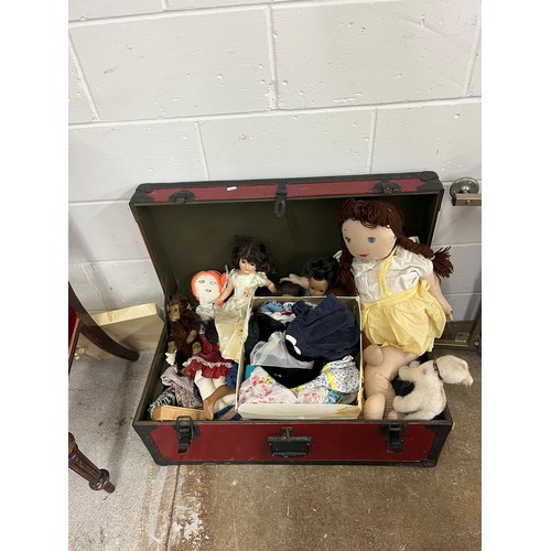 673 - Large assortment of dolls, including Ideal doll p-91 and dolls clothes  in red and black travel trun... 