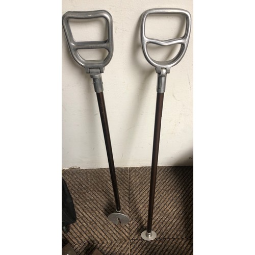 532 - Two walking stick seats