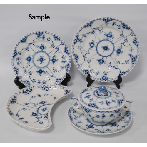 215 - Collection of Royal Copenhagen 'Musselmalet Helblonde' pattern tablewares to include ten crescent-sh... 