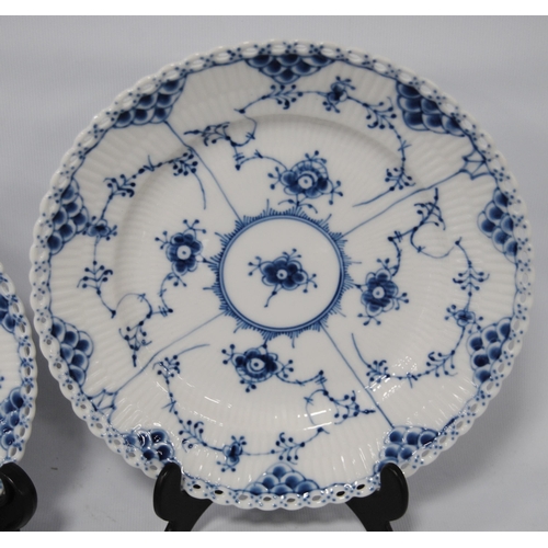 215 - Collection of Royal Copenhagen 'Musselmalet Helblonde' pattern tablewares to include ten crescent-sh... 