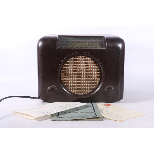 55 - Vintage Bakelite Bush radio.