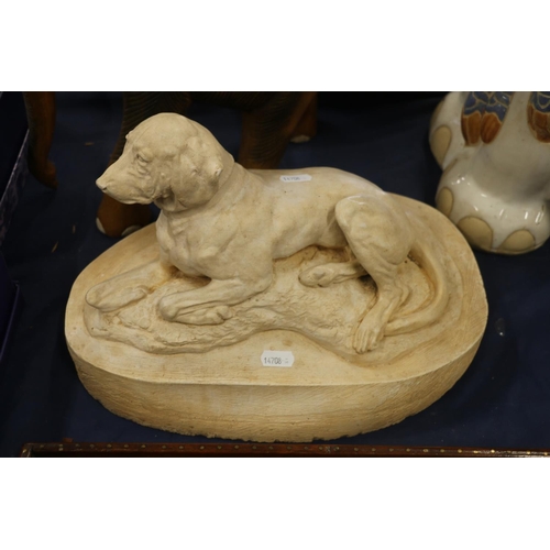 84 - Composite model of a dog, 35cm wide.