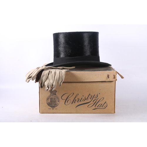 88 - Christies of London top hat retailed by James Ross & Son of Burntisland.