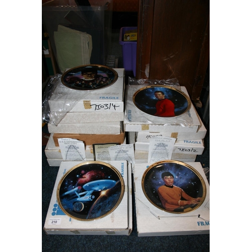 210 - Hamilton Collection Star Trek themed collector's plates, boxed.