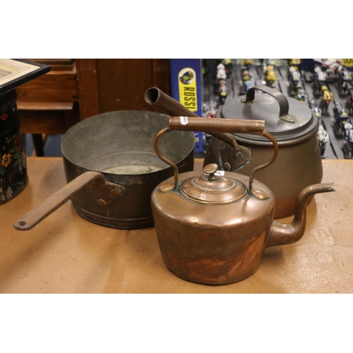 50A - Large copper kettle, a copper pot with cover and another. (3)